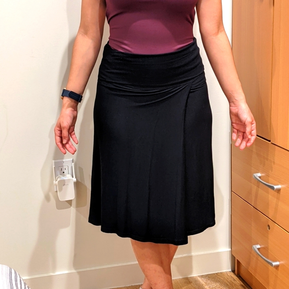 Black midi skirt